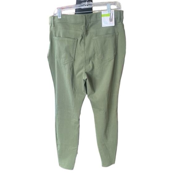 Time & Tru Jeggings Size XL NWT  olive green - Picture 2 of 7